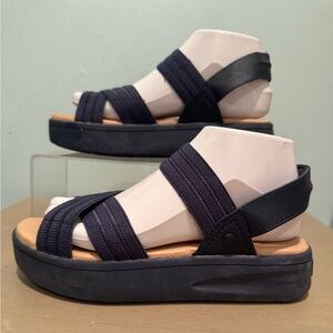 Sperry Top-Sider Bayou Plushstep Platform sandal. Navy. Size 8.